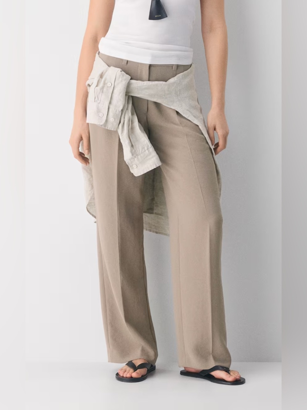 Aritzia Taupe Wide-Leg Effortless Pant in Crepette - curve fit